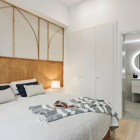 Baronissi - 2 Bedrooms And Terrace In Ciutat Vella *