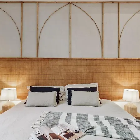Baronissi - 2 Bedrooms And Terrace In Ciutat Vella Barcelona