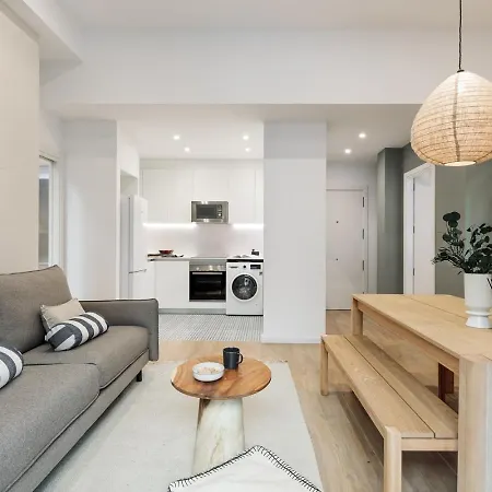 Baronissi - 2 Bedrooms And Terrace In Ciutat Vella